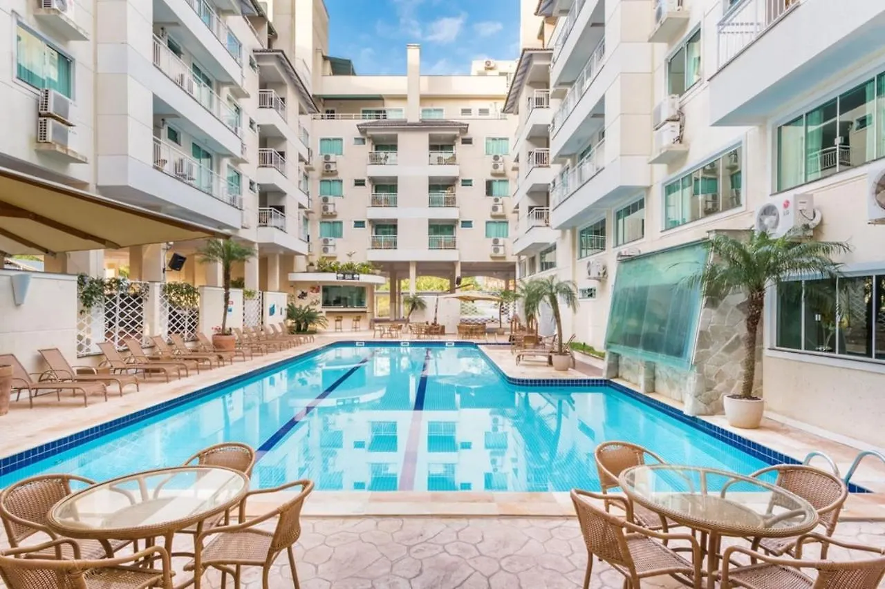 Flat Com Piscina Termica No Bombinhas Summer Beach